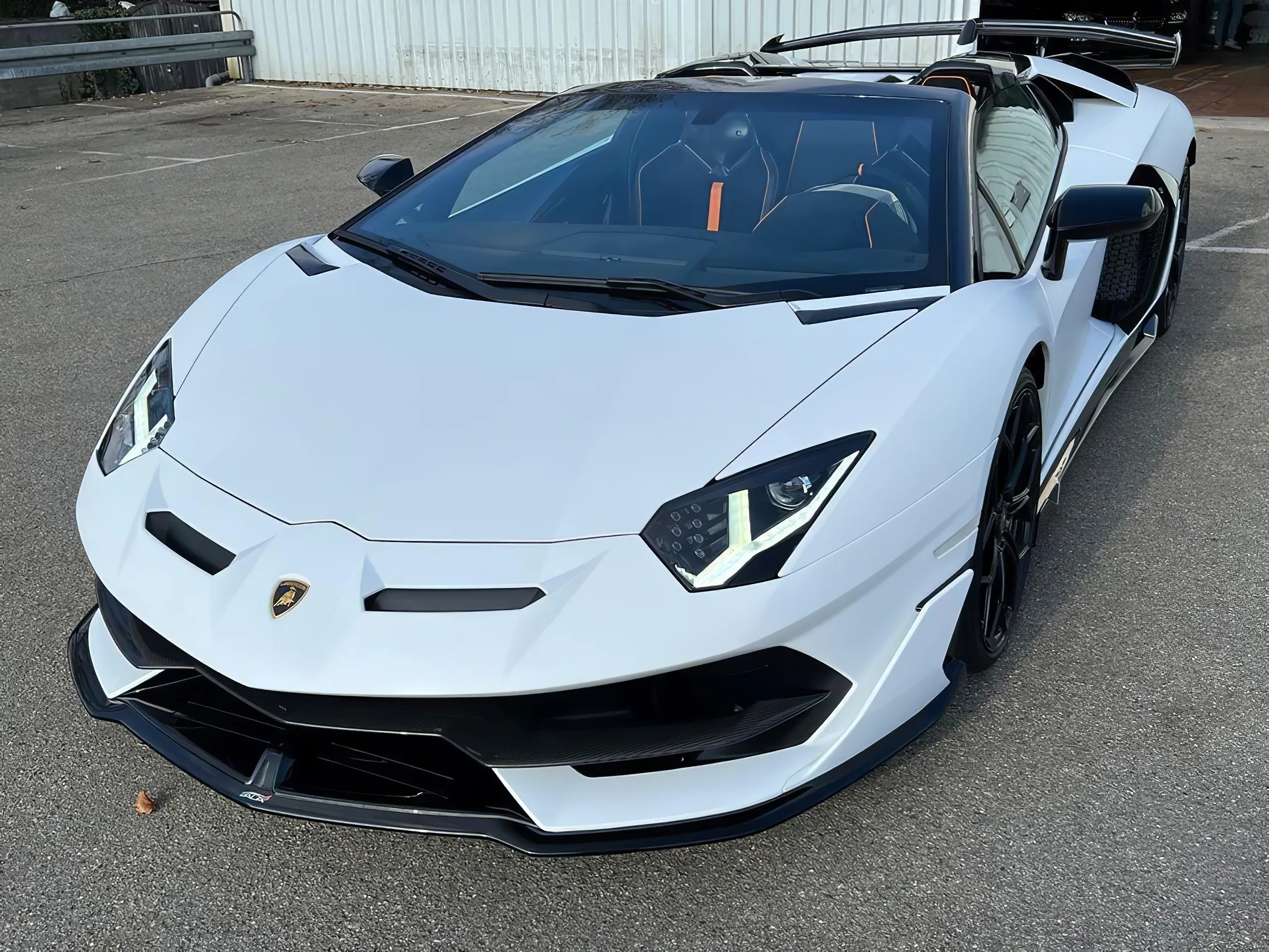 AX MOTORS Быстрая покупка Lamborghini Aventador в Дубае