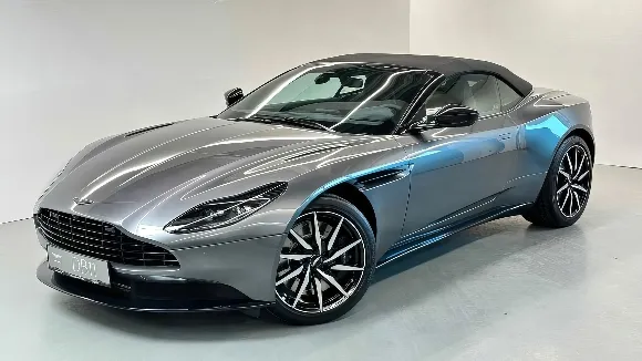  Aston Martin DB11