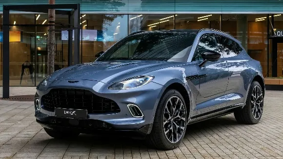  Aston Martin DBX