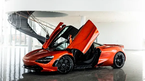  McLaren 720S