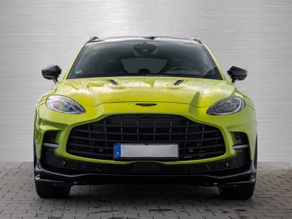  Aston Martin DBX707